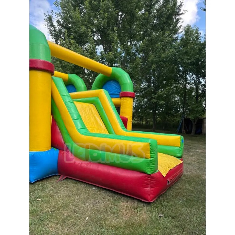 Percorso a Ostacoli Gonfiabile - Kids Outdoor Jumping Castle recensione e prezzo